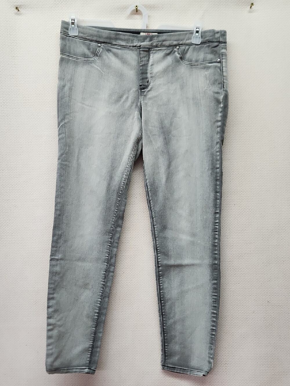 lei Light Gray Skinny Jeans